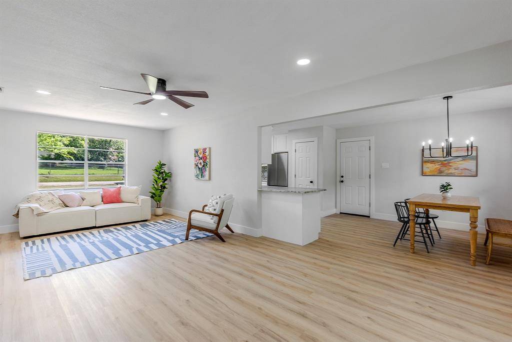Wolfe City, TX 75496,304 Washington Street