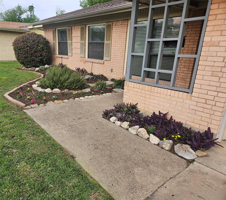 Farmers Branch, TX 75234,13839 Birchlawn Drive