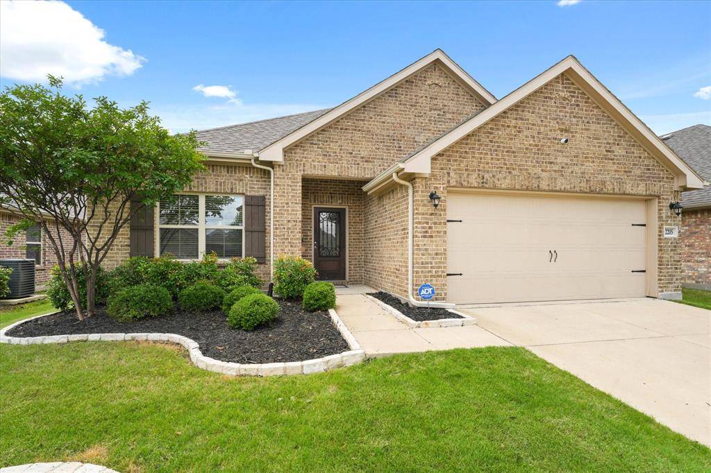 2205 Perrymead Drive, Forney, TX 75126