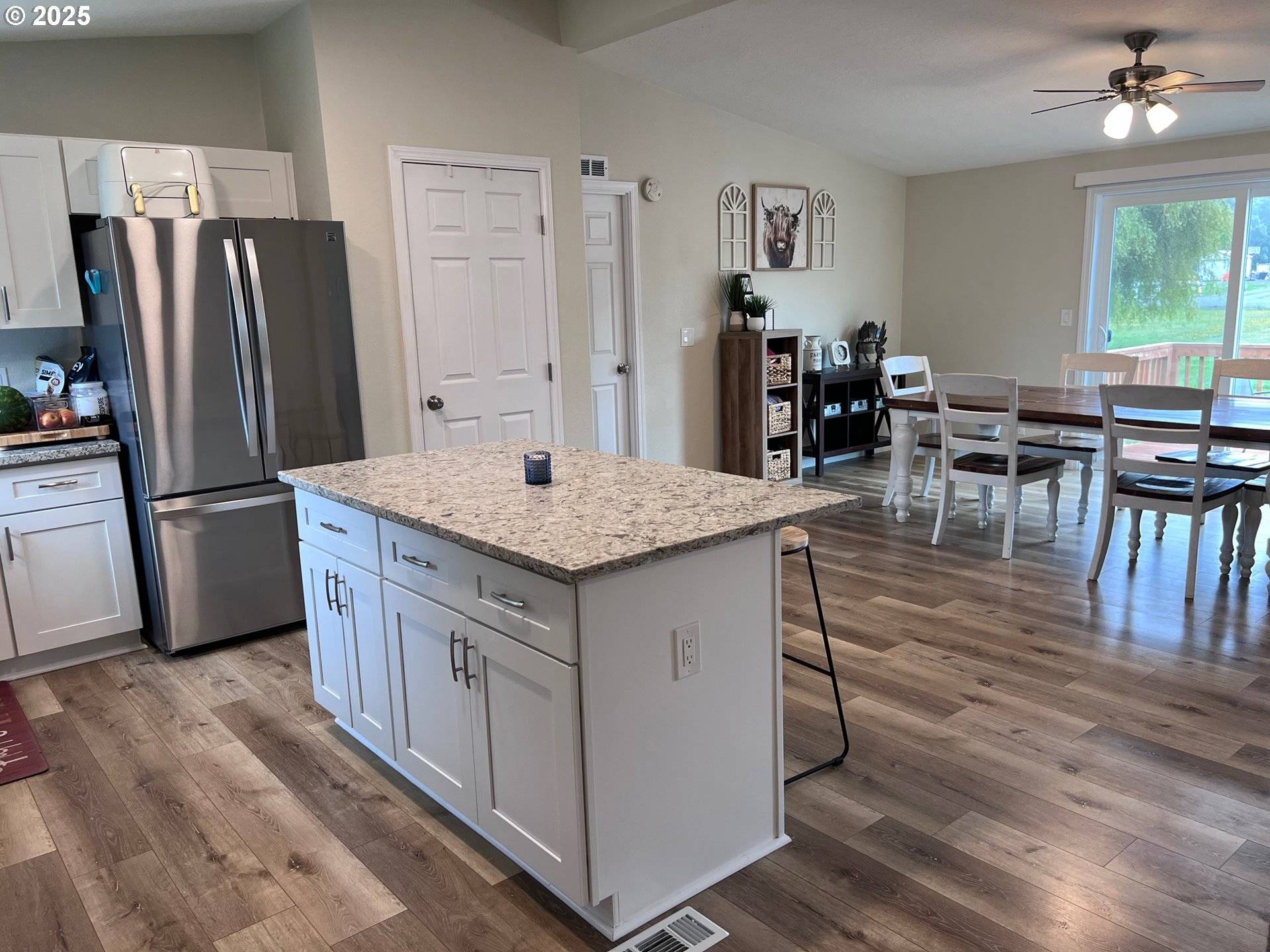Coos Bay, OR 97420,90941 TRAVIS LN