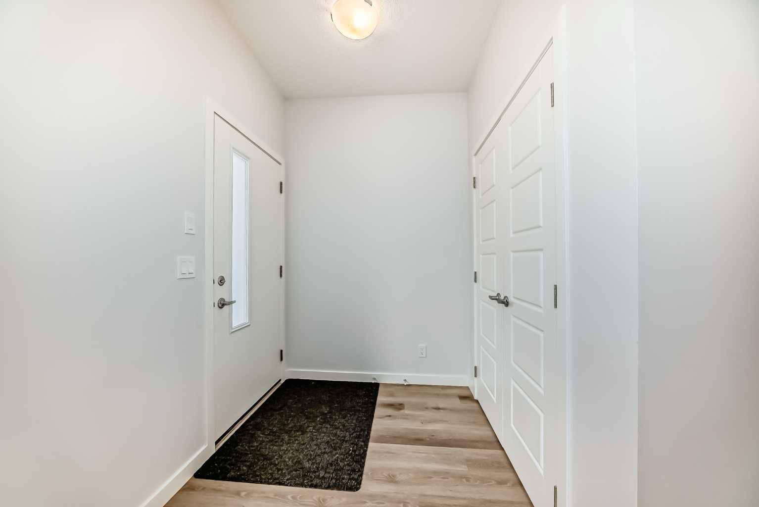 Calgary, AB T3P 2A3,75 Evanscrest Common NW #106