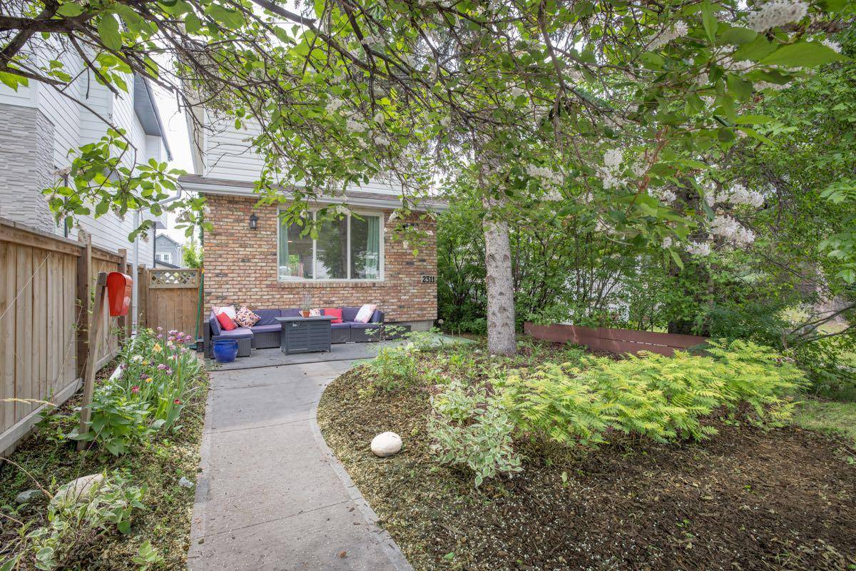 Calgary, AB T2T0P4,2311 21 AVE SW