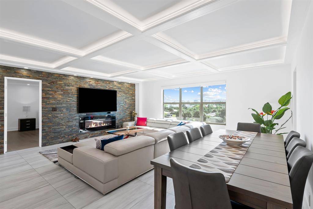 1881 Middle River Dr #501, Fort Lauderdale, FL 33305