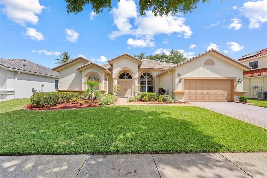 10307 Lexington Estates Blvd, Boca Raton, FL 33428