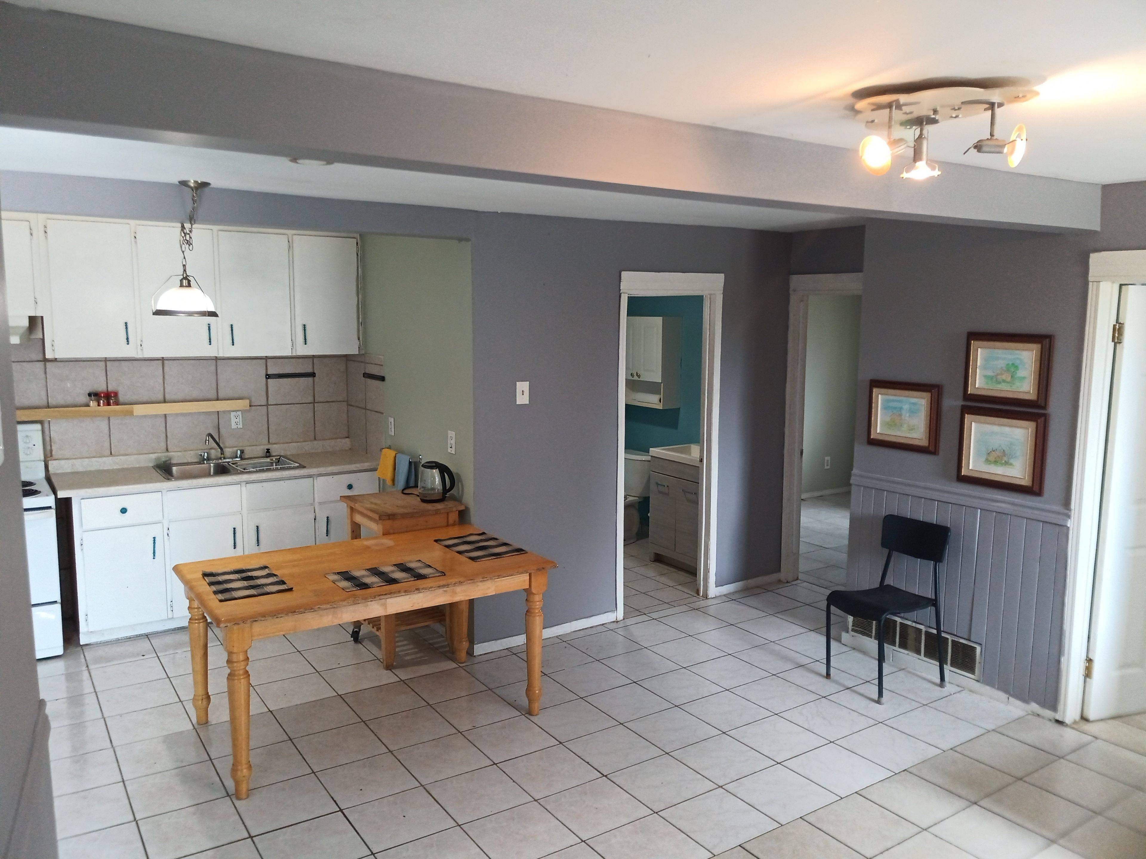 St. Catharines, ON L2R 7K6,526 Queenston ST #4
