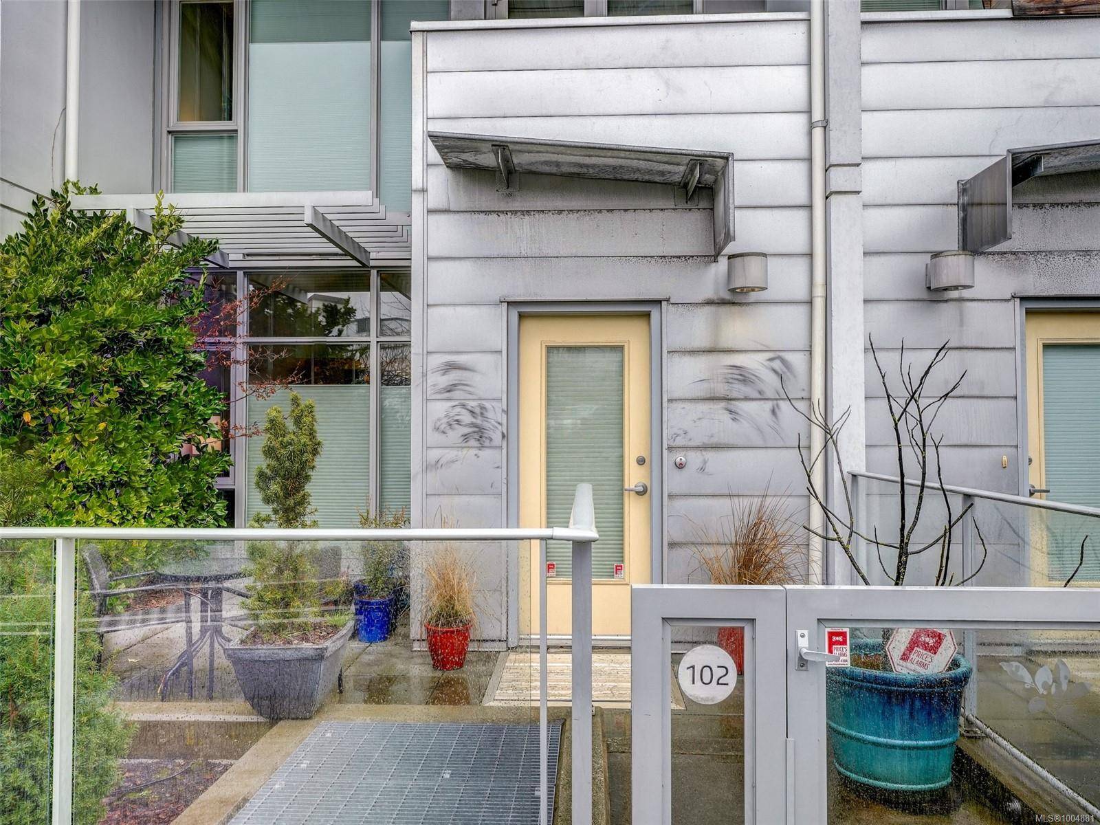 379 Tyee Rd #102, Victoria, BC V9A 0B4
