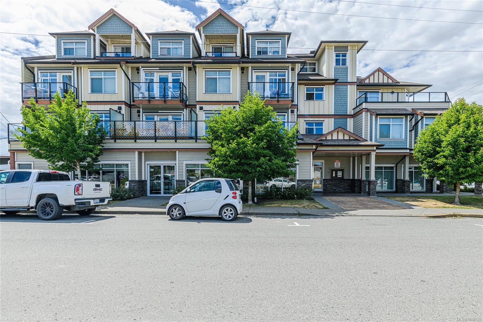 5822 Garden St #203, Duncan, BC V9L 3V9