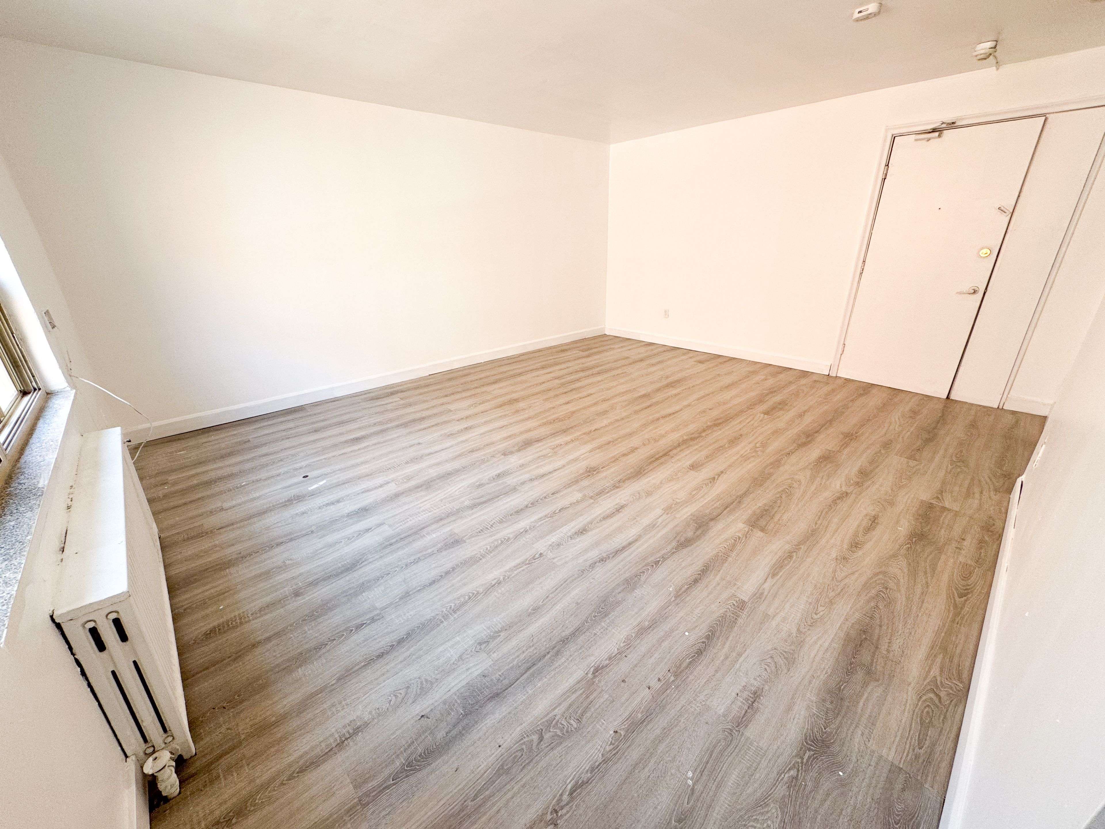 896 Eglinton AVE E #203, Toronto C11, ON M4G 2L2