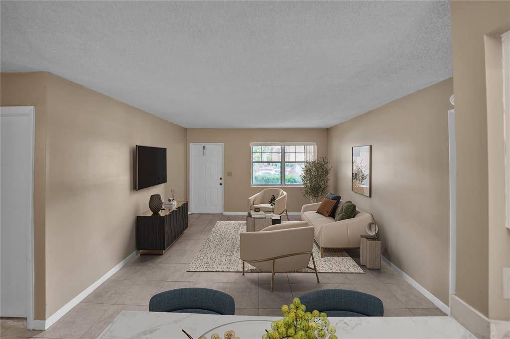 776 NW 103rd Ter #102, Hollywood, FL 33026