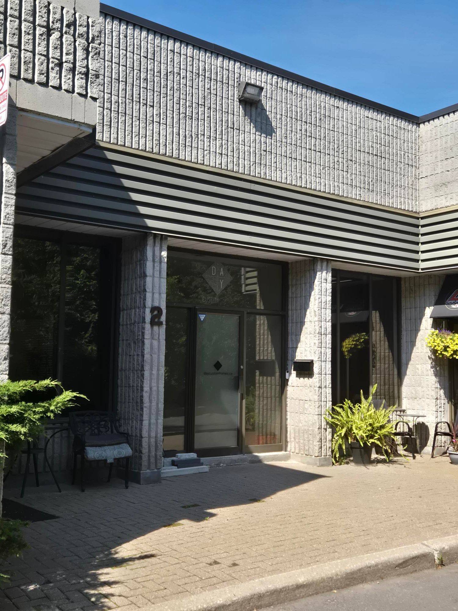 Mississauga, ON L4X 1M4,1605 Sedlescomb DR #2