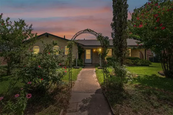 1405 Park East Drive, Garland, TX 75043