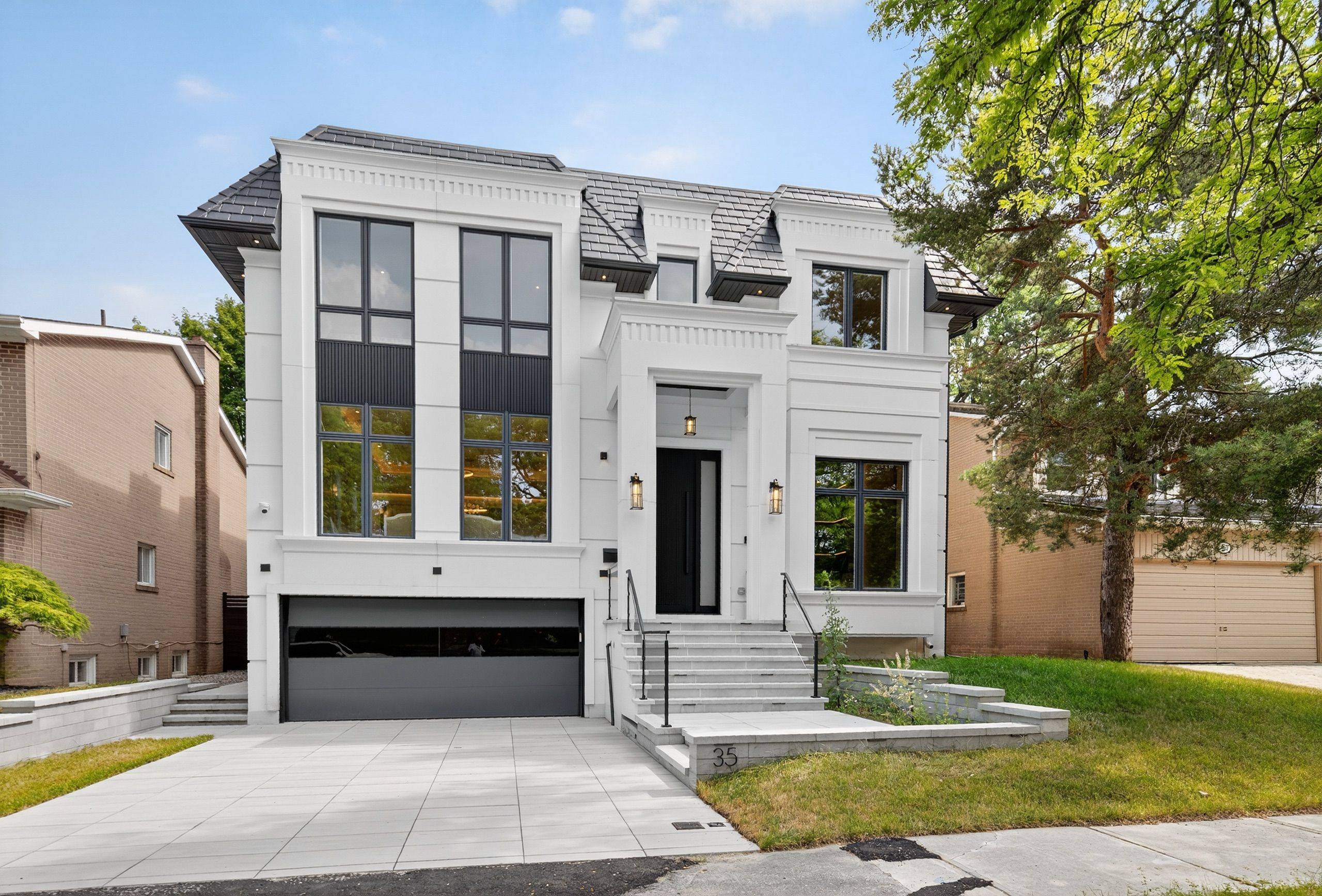 35 Foursome CRES, Toronto C12, ON M2P 1W1