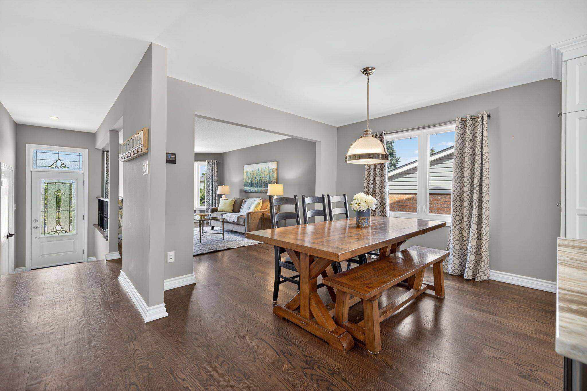Newmarket, ON L3X 1A9,216 Crossland Gate
