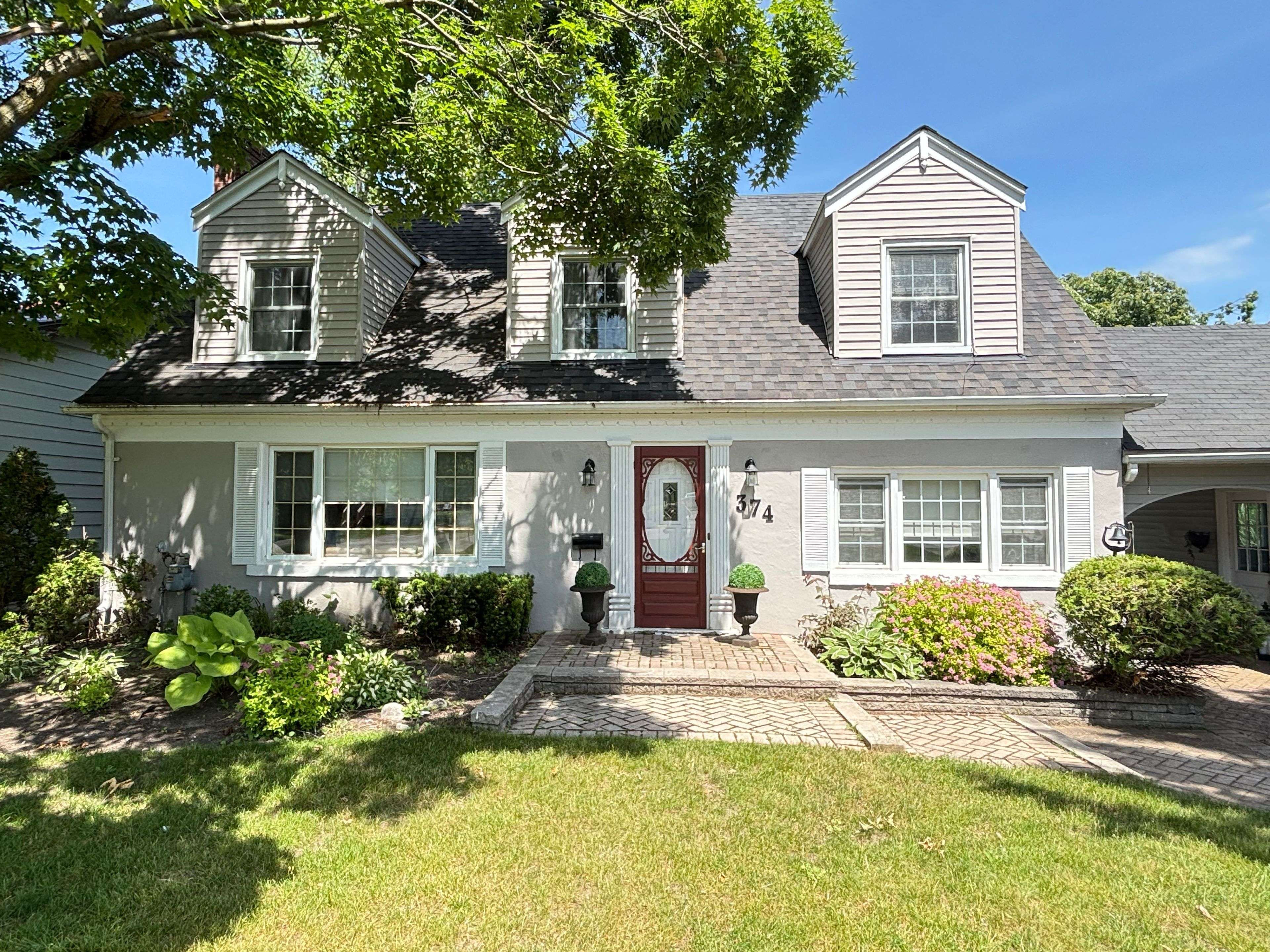 Orillia, ON L3V 5A6,374 Peter ST