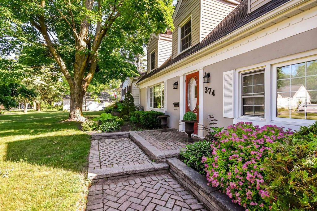 Orillia, ON L3V 5A6,374 Peter ST