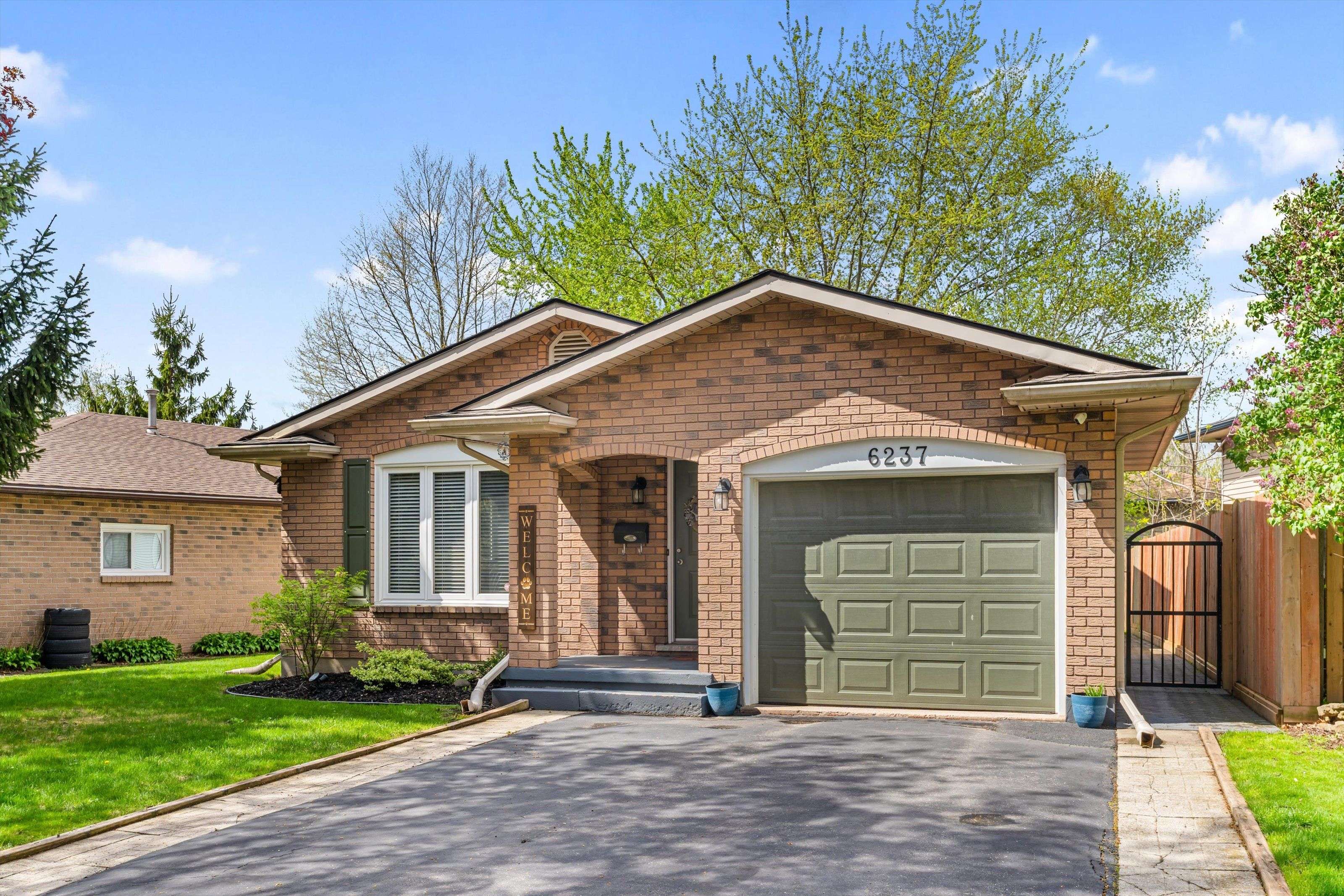 Niagara Falls, ON L2H 2H5,6237 Delta DR