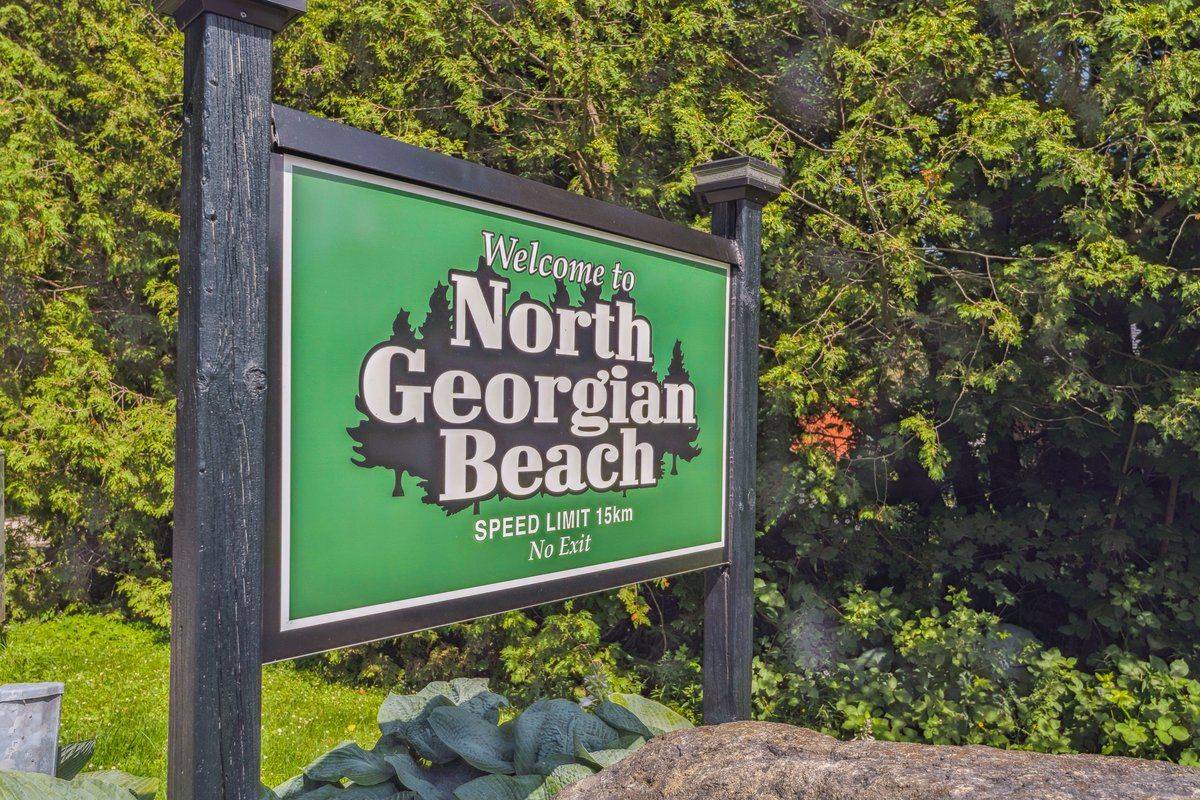 Meaford, ON N4L 1W5,205 Georgian Bch RD N