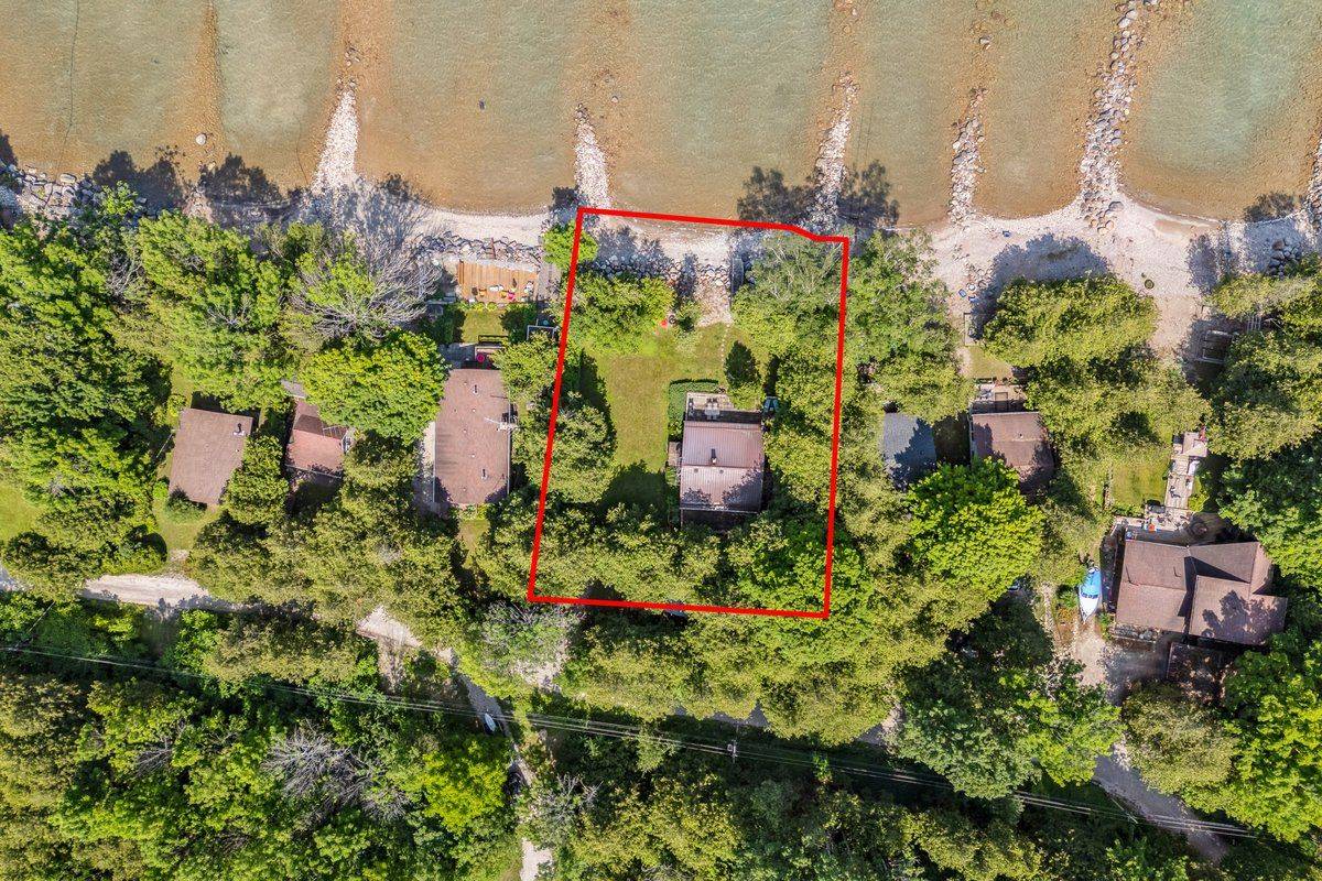 Meaford, ON N4L 1W5,205 Georgian Bch RD N