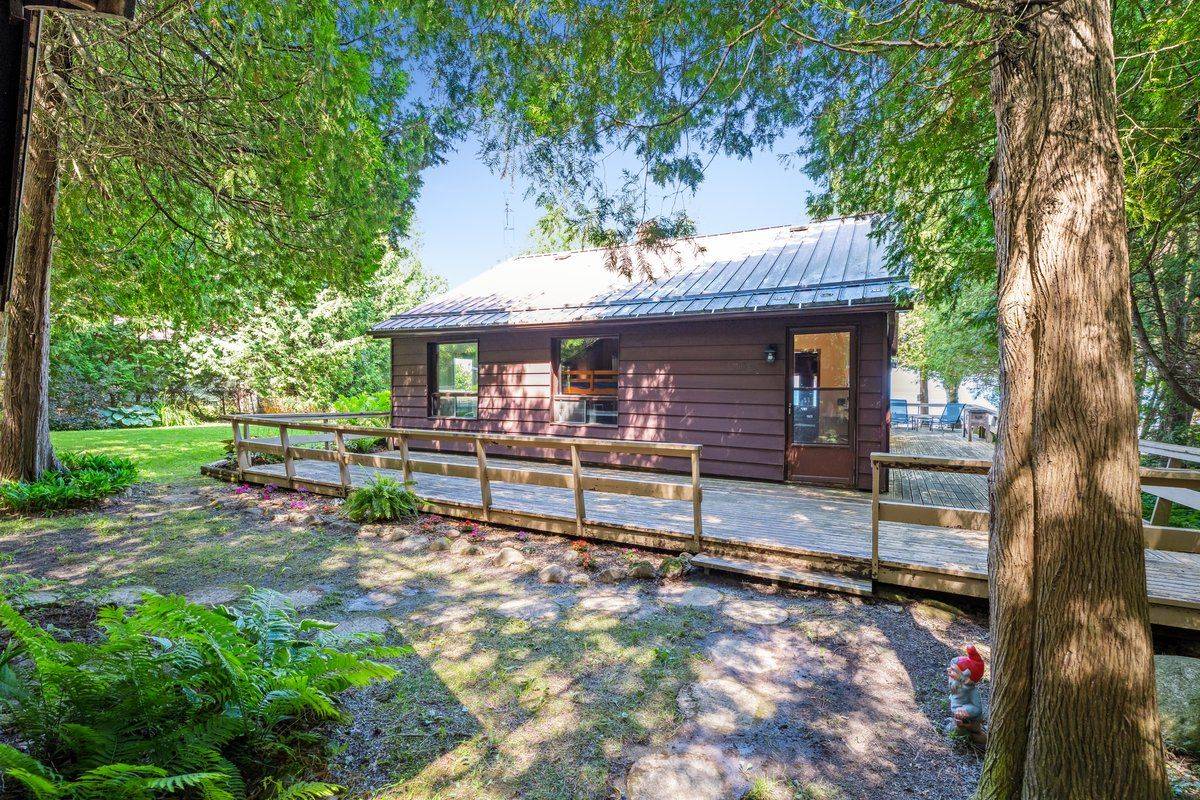 Meaford, ON N4L 1W5,205 Georgian Bch RD N
