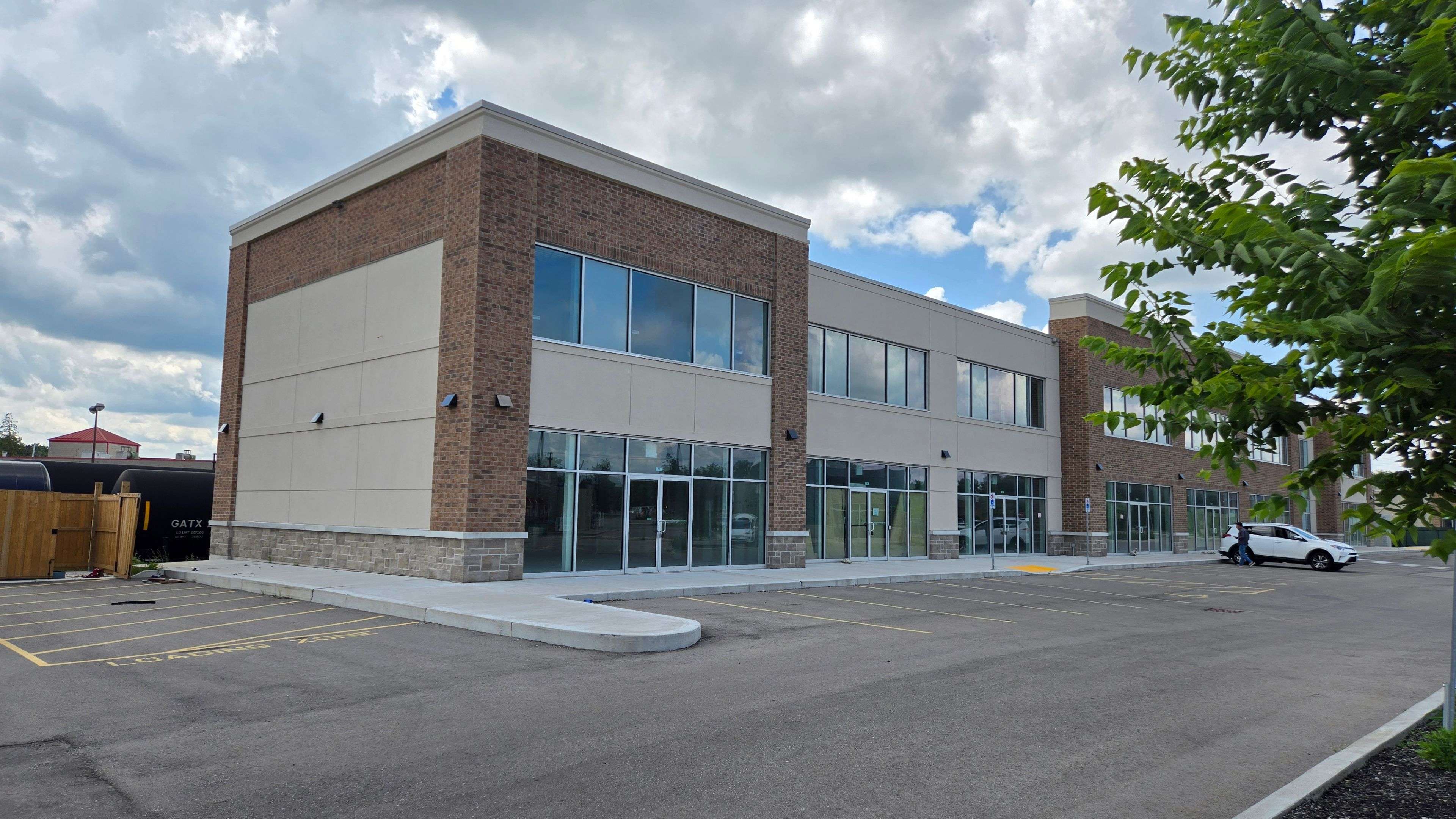 561 York RD #207, Guelph, ON N1E 3J3