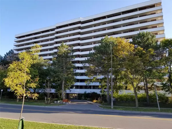 1 Royal Orchard BLVD #1107, Markham, ON L3T 3C2