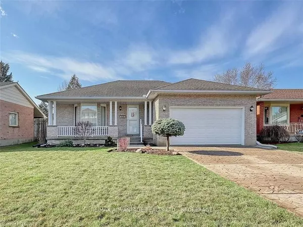 16 Farmington DR E, St. Thomas, ON N5R 5X4
