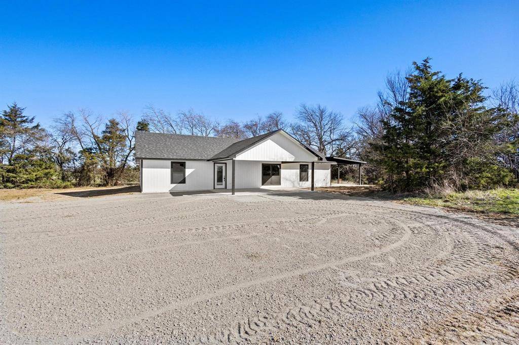 30 Private Road 33084,  Sumner,  TX 75486