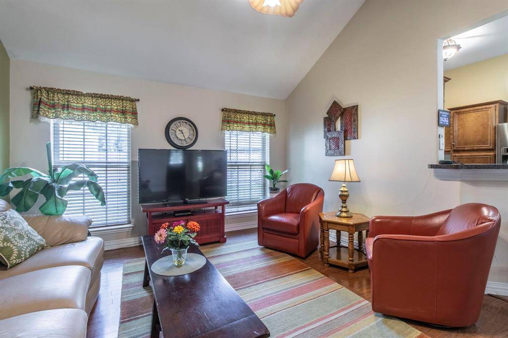Waxahachie, TX 75165,107 Big Bend Boulevard
