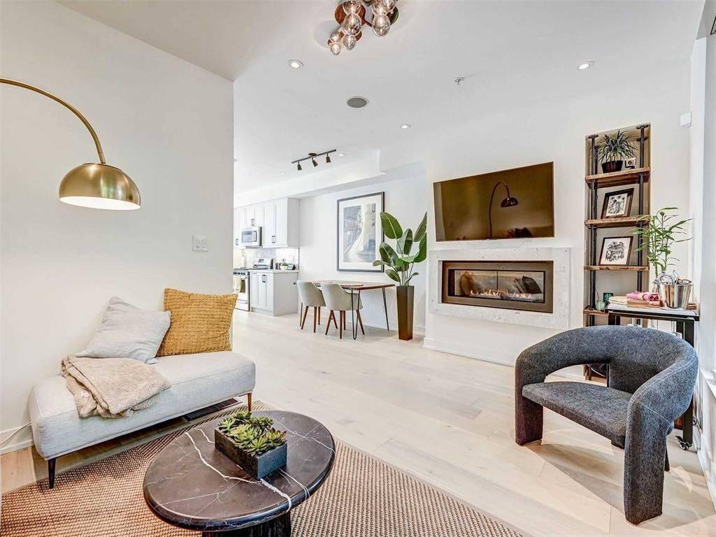 14 Vince AVE, Toronto E02, ON M4L 0A6