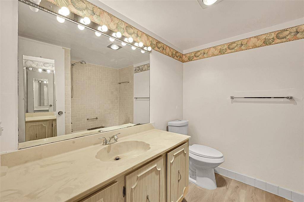 Wilton Manors, FL 33334,3004 NE 5th Ter #111C