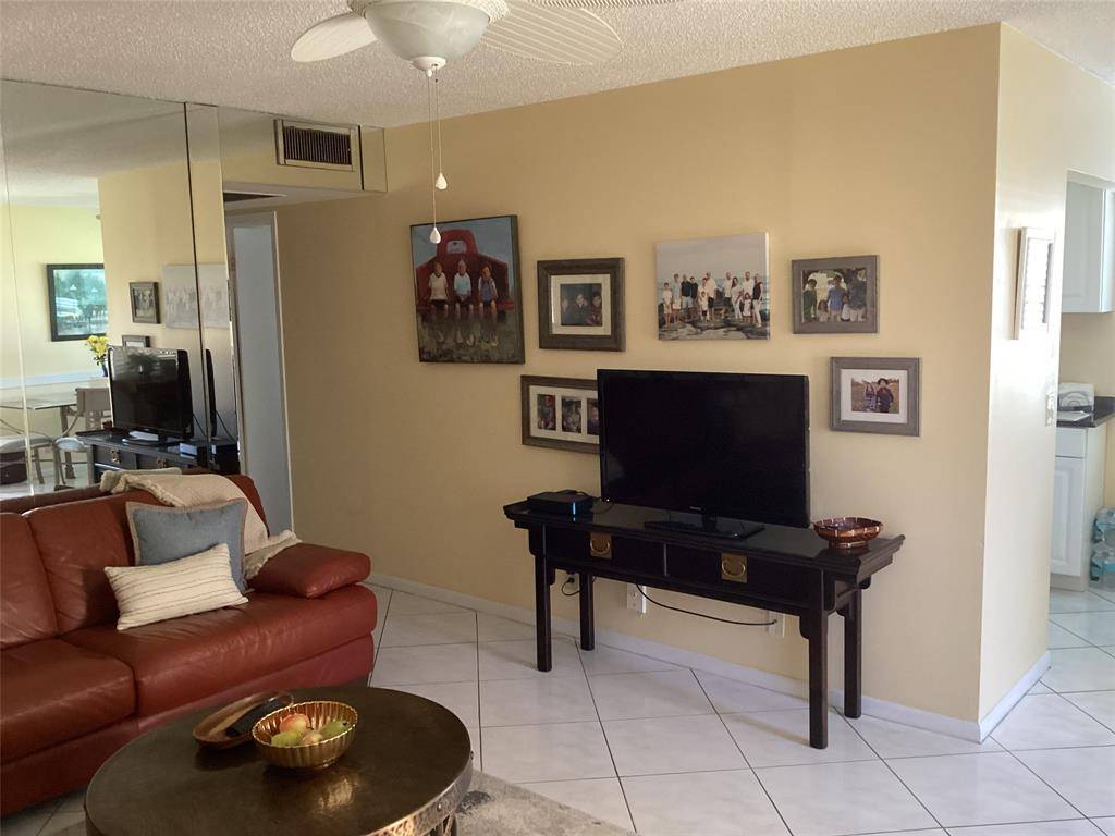 Boca Raton, FL 33434,60 Brighton #B