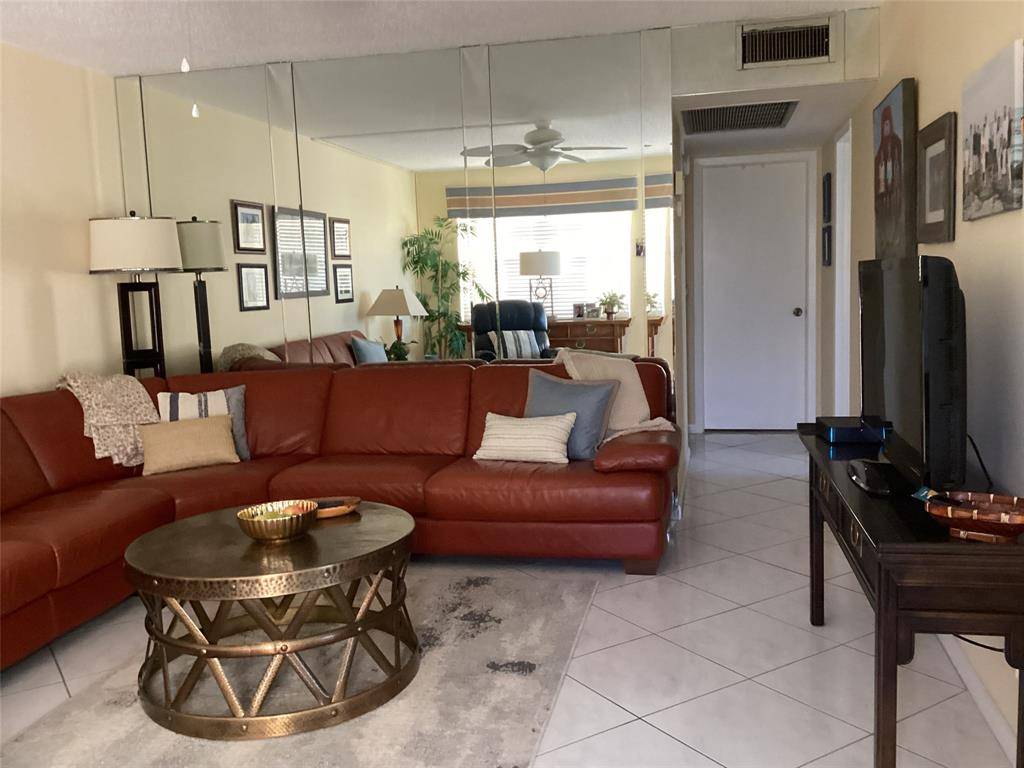 Boca Raton, FL 33434,60 Brighton #B