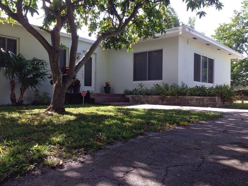 817 NE 37th St, Oakland Park, FL 33334