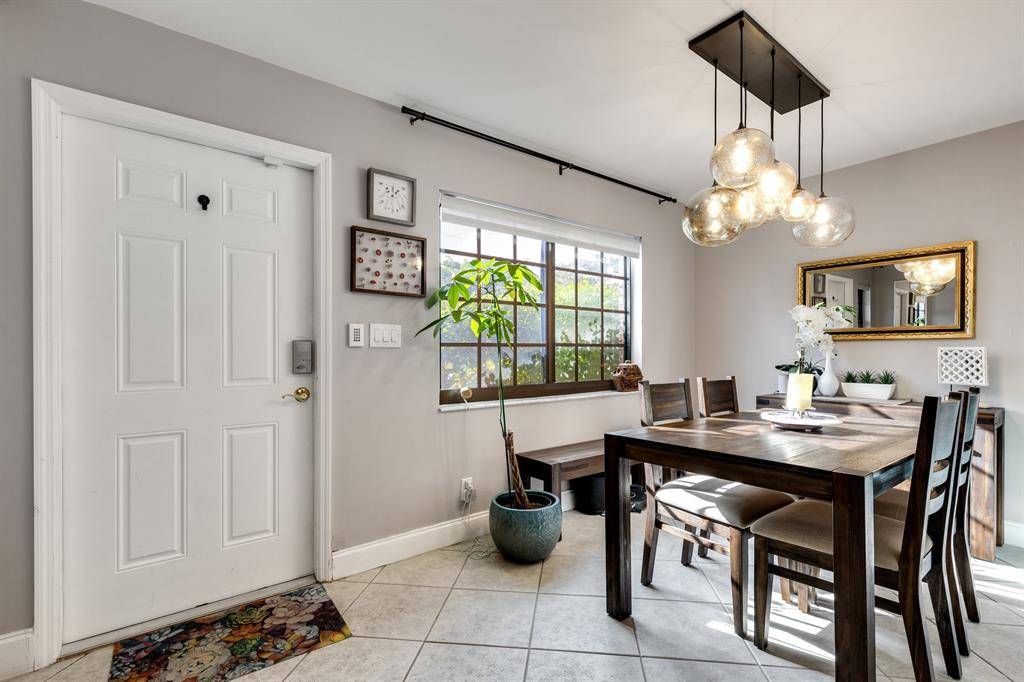 Wilton Manors, FL 33305,2134 NE 9th Ave #2134