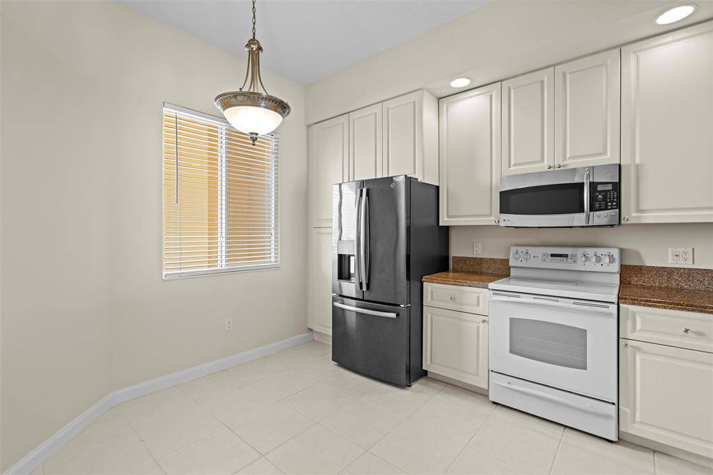 Fort Pierce, FL 34949,7 Harbour Isle Dr #PH04