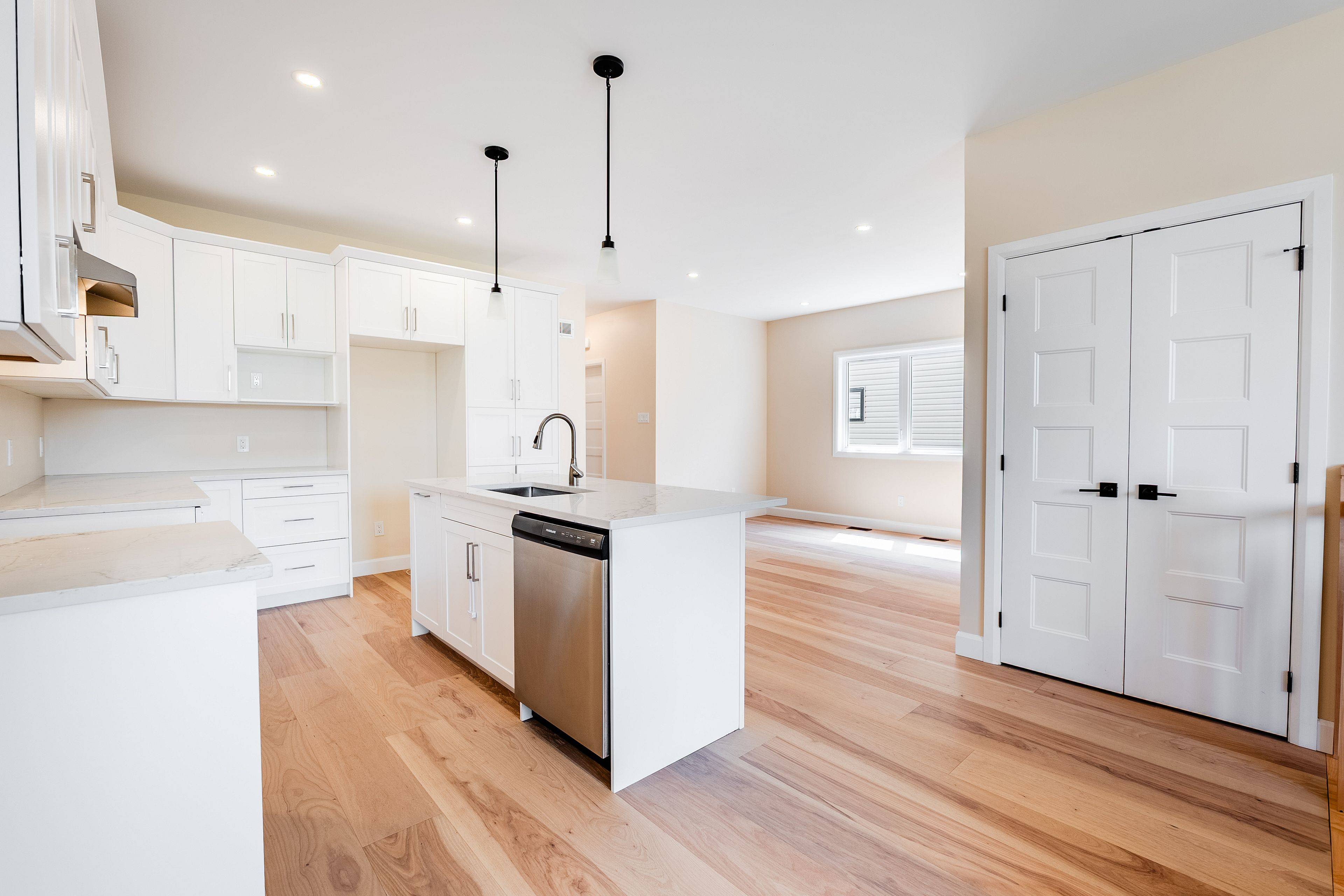 Cornwall, ON K6H 0J5,75 Portland DR