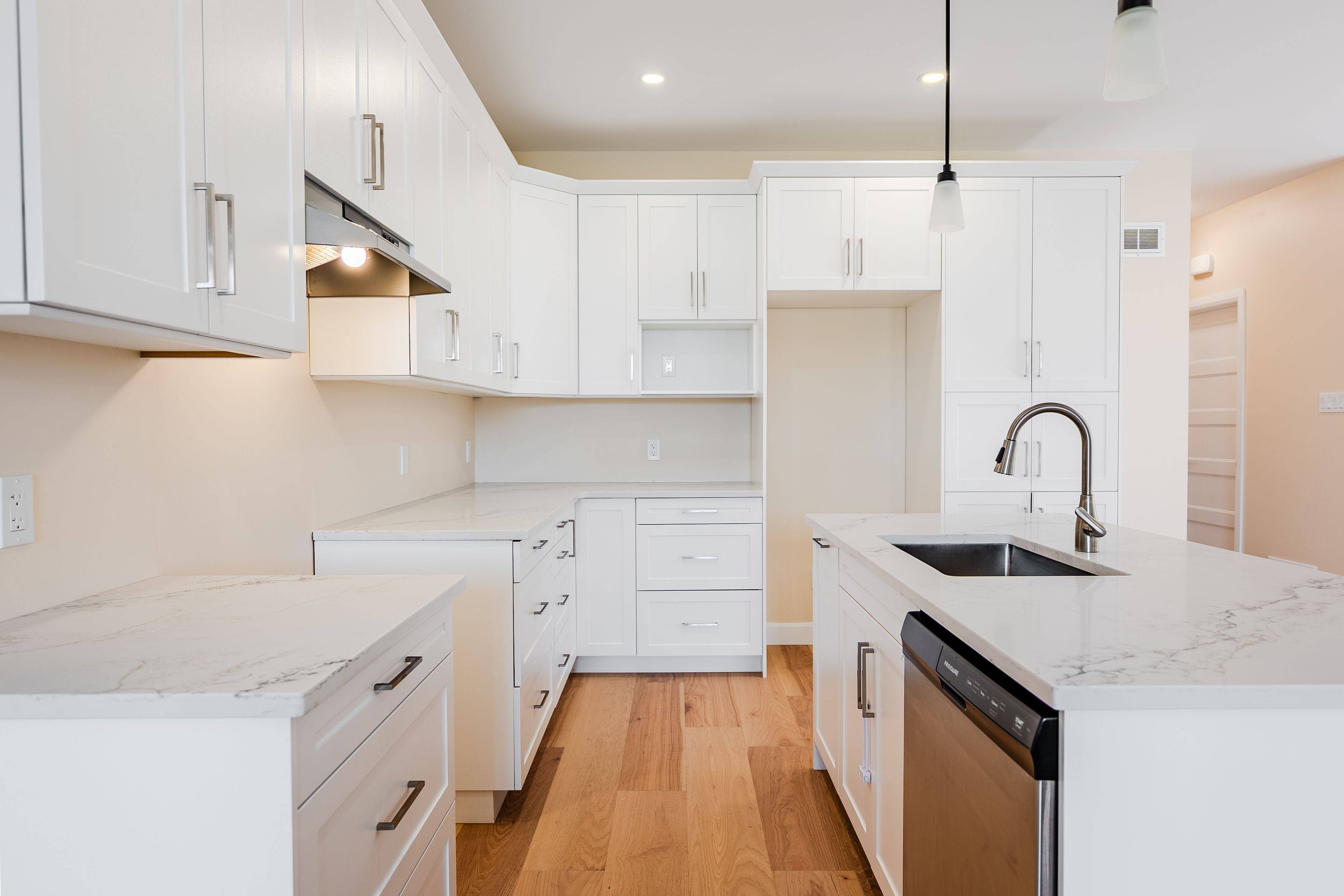 Cornwall, ON K6H 0J5,75 Portland DR