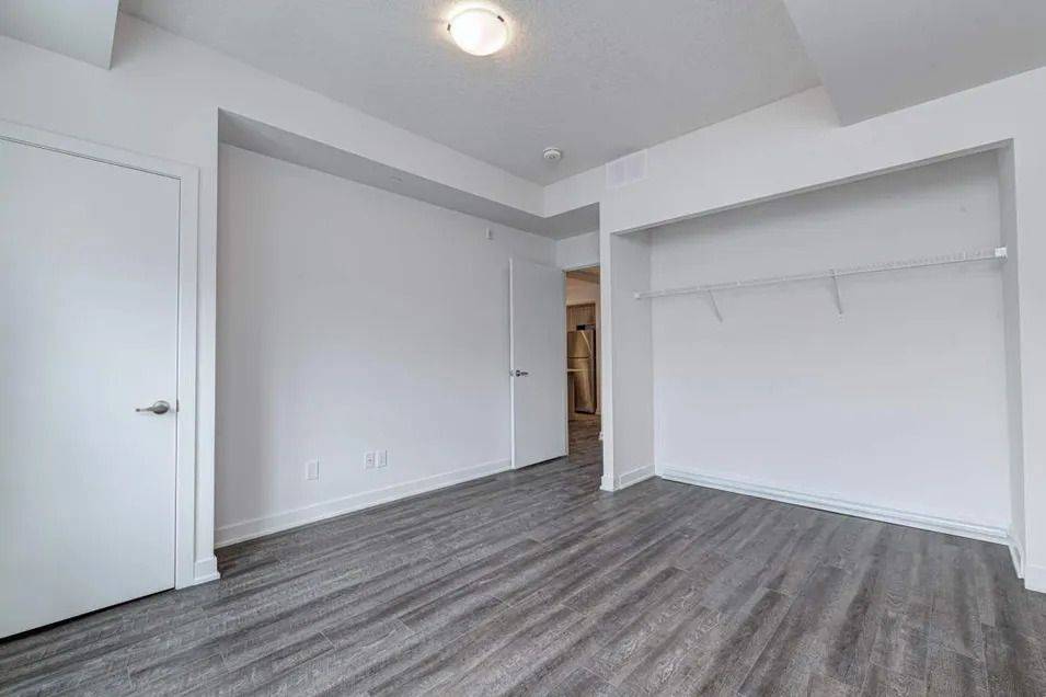 Hamilton, ON L9G 0H4,16 Markle CRES #312