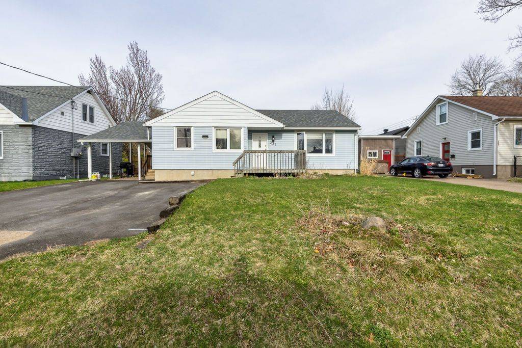 Pembroke, ON K8A 1Y3,327 Fraser ST