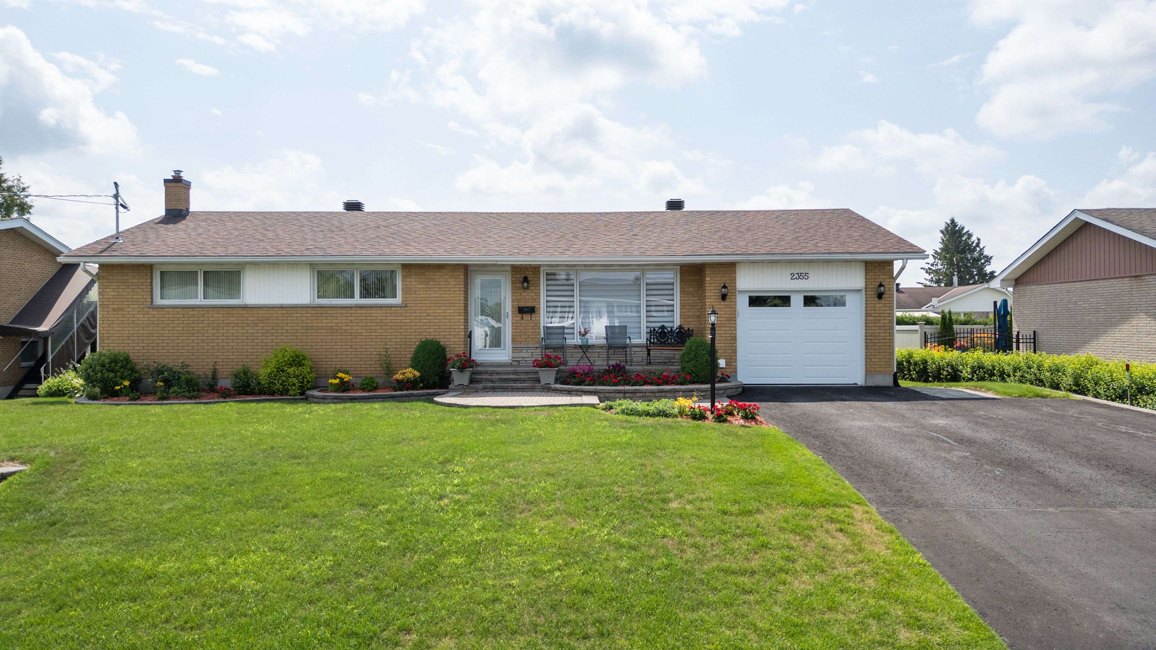 2355 Raymond ST, Clarence-rockland, ON K4K 1K3