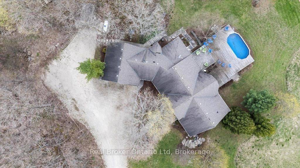 Chatsworth, ON N0H 1R0,740494 10 Side Road