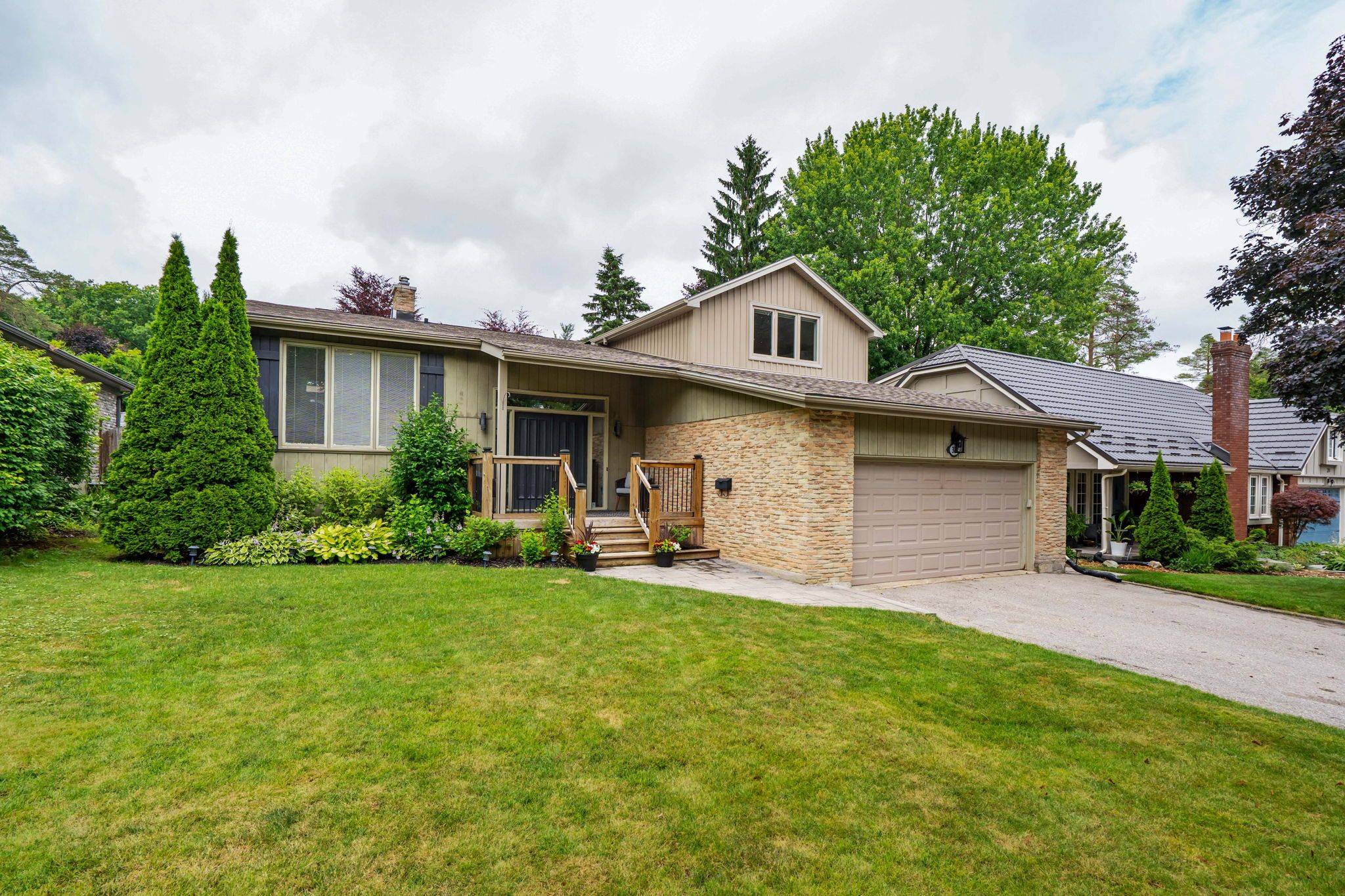 31 Conifer CRES, London South, ON N6K 2V3