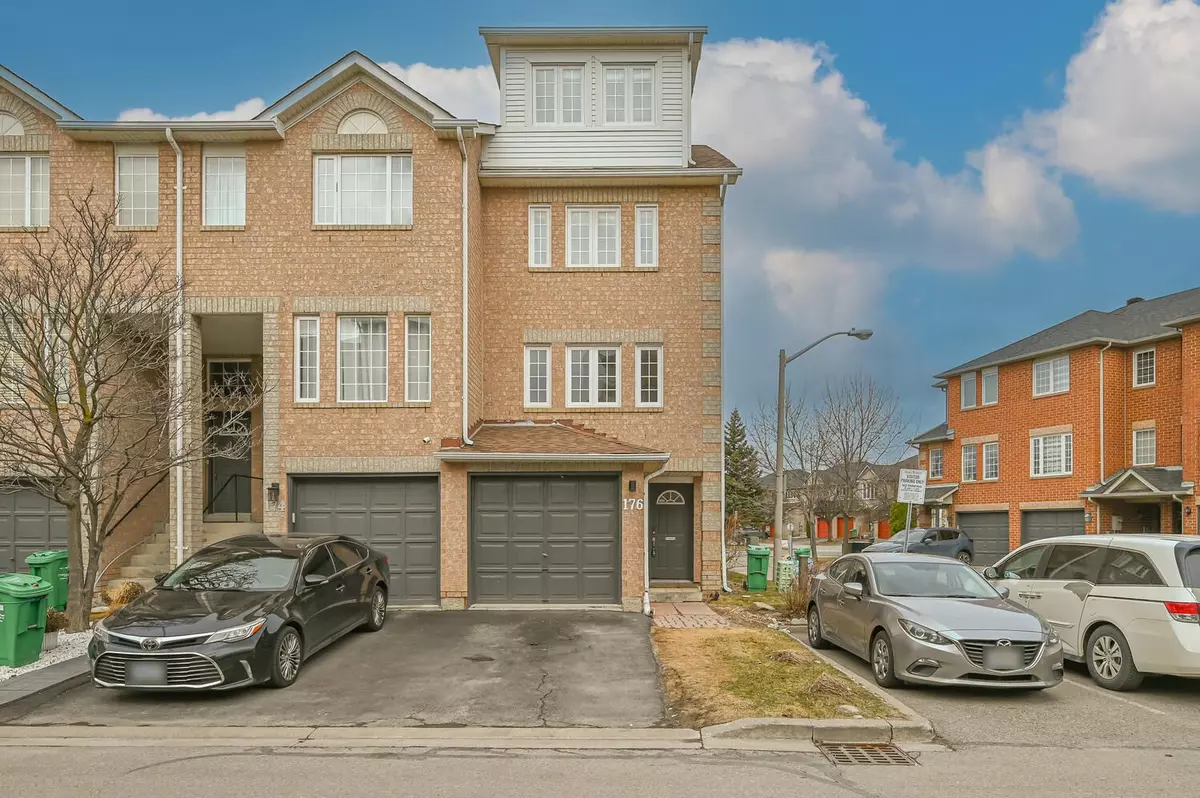 Brampton, ON L6X 4X6,176 Spadina RD