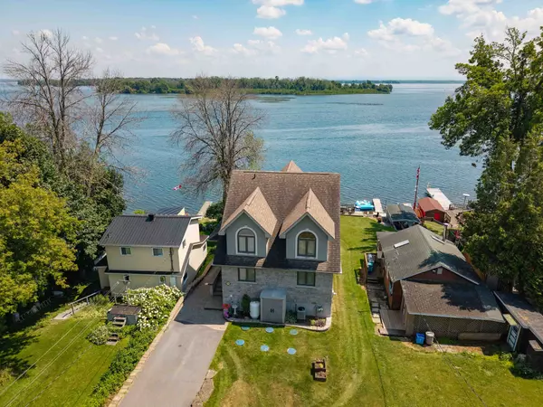 6796 St Louis Point RD, South Glengarry, ON K0C 2E0