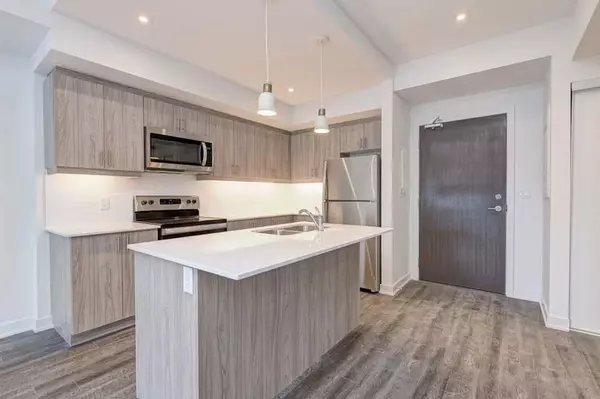 16 Markle CRES #312, Hamilton, ON L9G 0H4