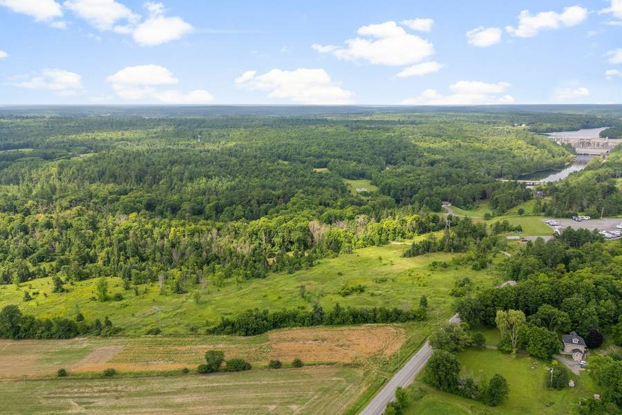 702 Part 18 Flat Rapids RD, Mcnab/braeside, ON K7S 3G8