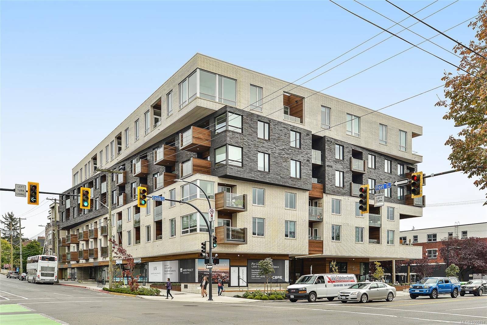 1033 Cook St #211, Victoria, BC V8V 0E1
