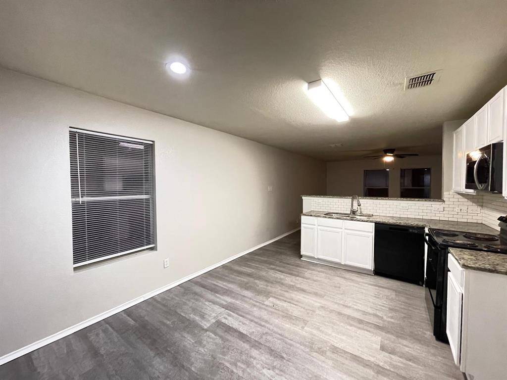 Fort Worth, TX 76140,1512 Queens Brook Lane