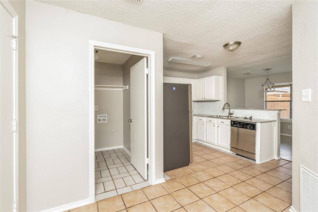 Lewisville, TX 75067,930 Boxwood Drive
