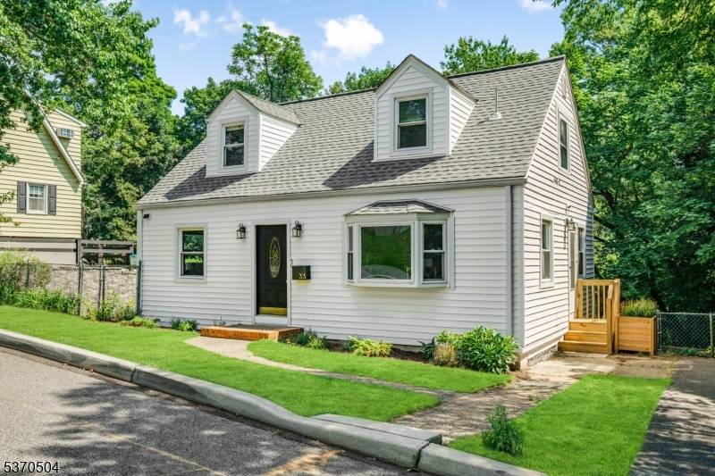 33 Irvington Pl, Hawthorne Boro, NJ 07506